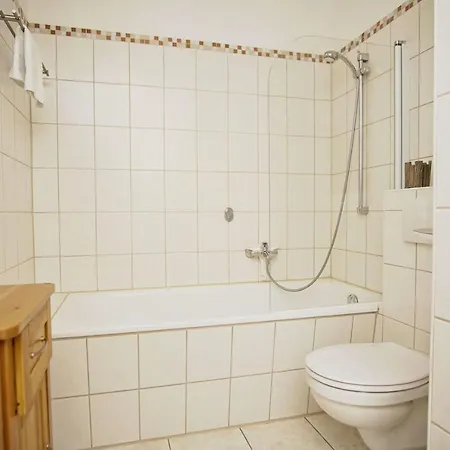 Appartamento Idyllsiche Lage, Mit Terrasse, Meerblick - Haus Sonnenblume 04 *