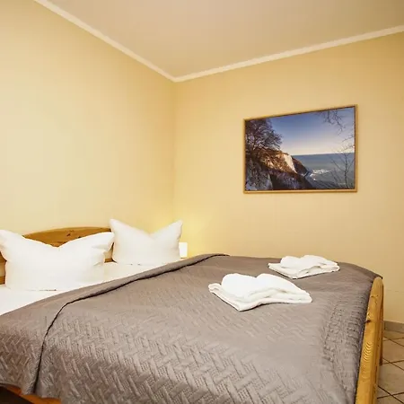 Appartamento Idyllsiche Lage, Mit Terrasse, Meerblick - Haus Sonnenblume 04 Neuendorf (Rugen)