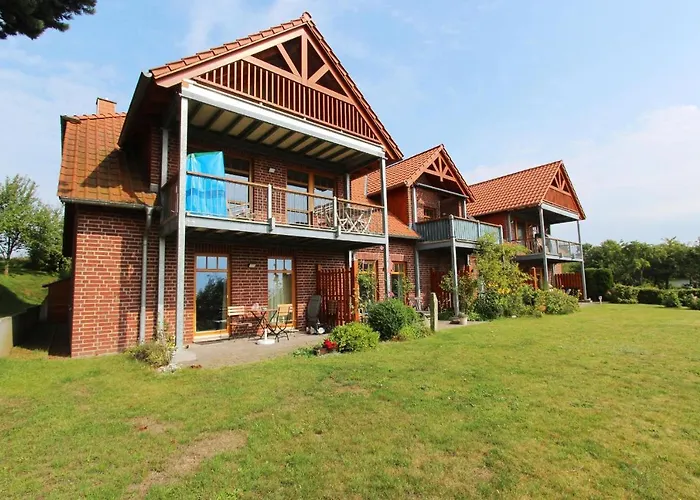 idyllsiche Lage, Ferienwohnung mit Terrasse, Meerblick - Haus Sonnenblume FeWo 04 *