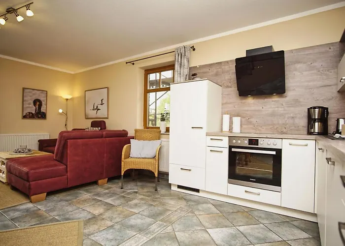 idyllsiche Lage, Ferienwohnung mit Terrasse, Meerblick - Haus Sonnenblume FeWo 04 Apartment